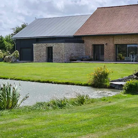D Hotes Le Pigeonnier Bed & Breakfast *