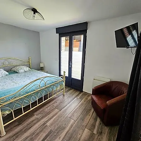 D Hotes Le Pigeonnier Bed & Breakfast 3*